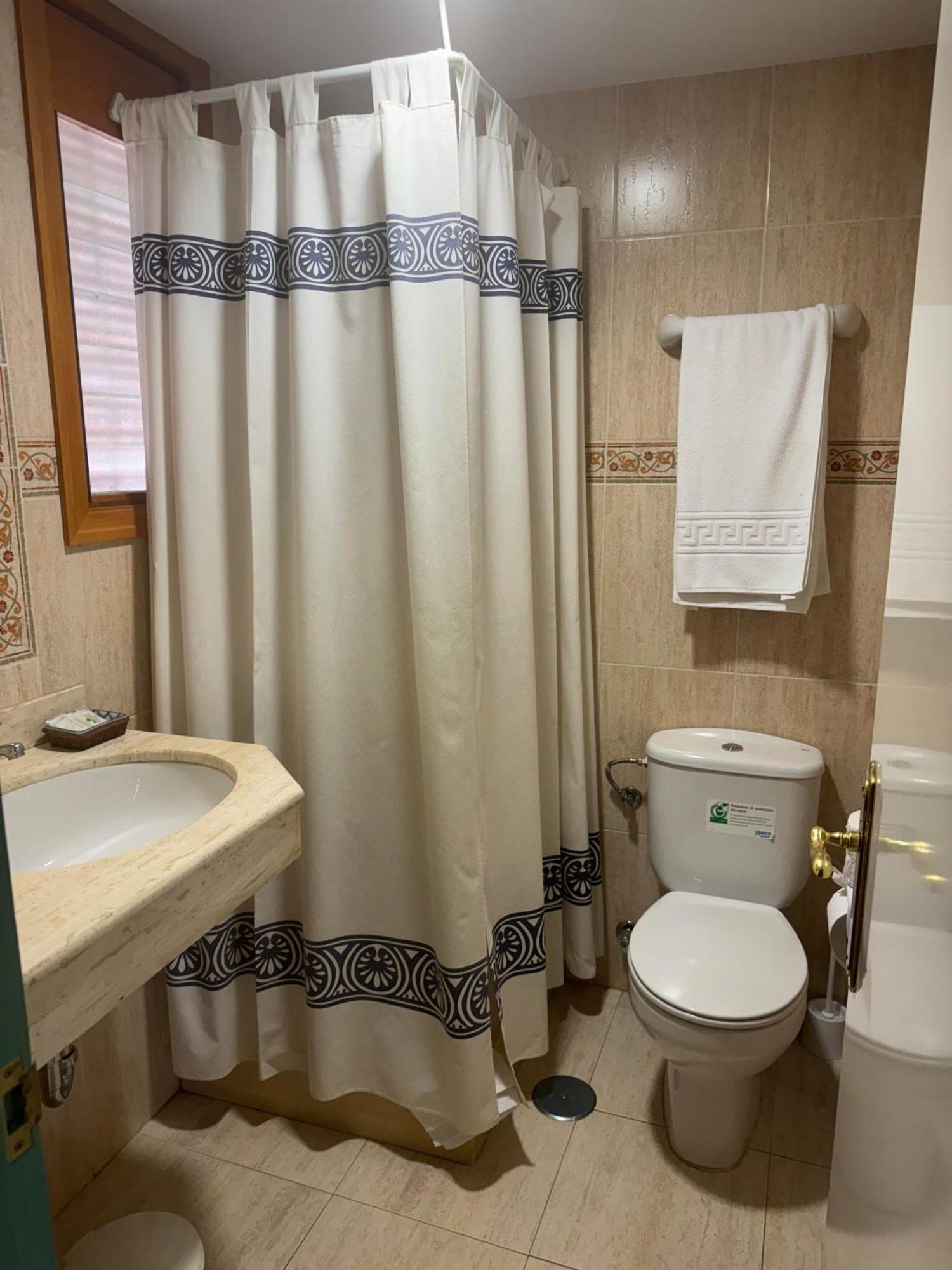 Hostal Joaquin Las Ventas con Pena Aguilera Buitenkant foto