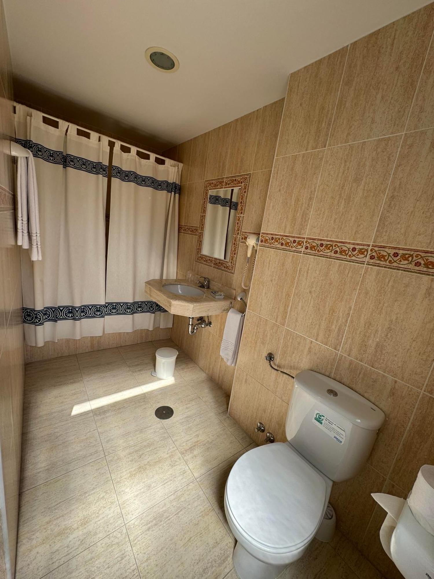 Hostal Joaquin Las Ventas con Pena Aguilera Buitenkant foto